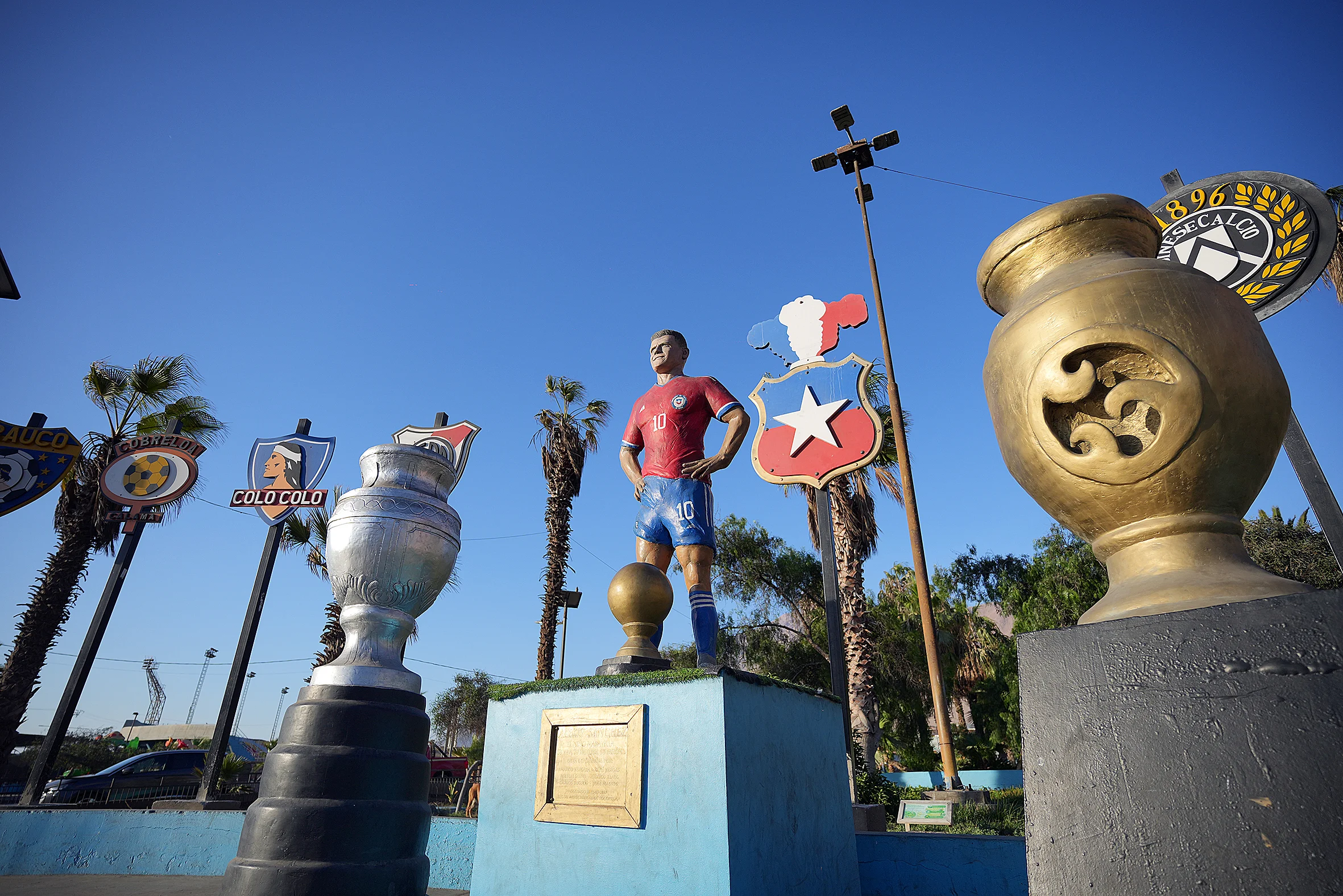6.Monumento Alexis Sanchez