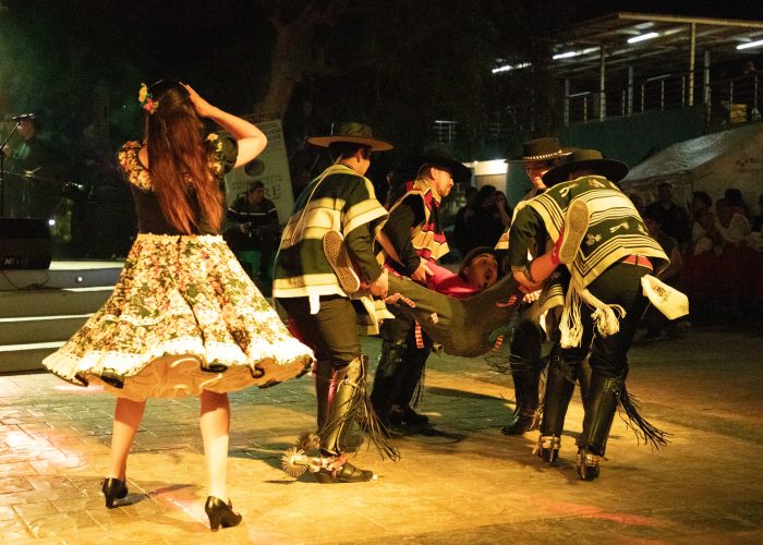 photo_4899921544701127624_w