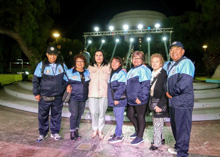 photo_4949590148534872910_w